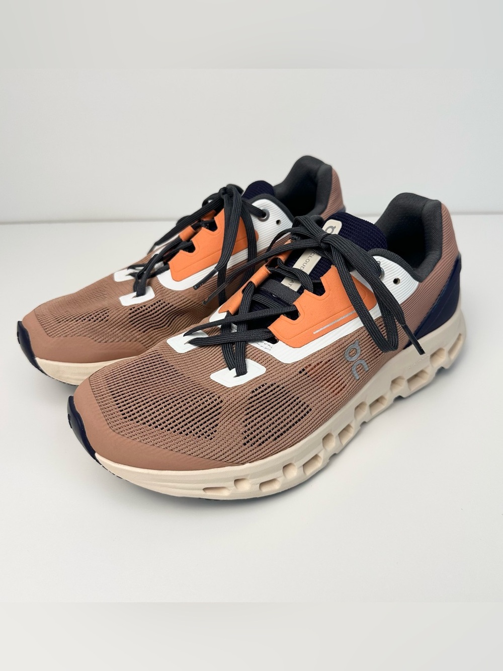 On Running Cloudstratus 2 Running Shoes